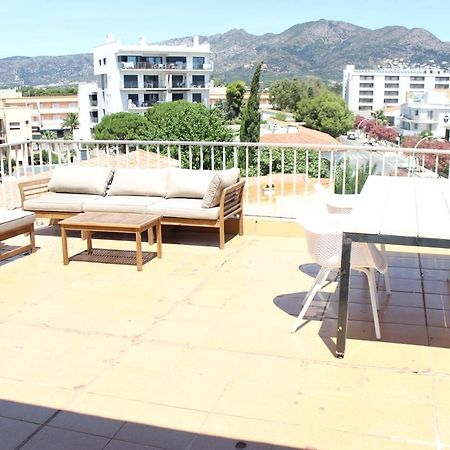 רוזס Beautiful Loft, Huge Sunny Terrace, View Over The Beach And Sea מראה חיצוני תמונה