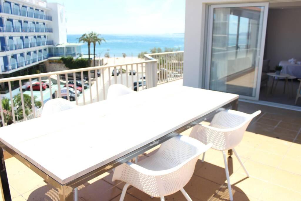 רוזס Beautiful Loft, Huge Sunny Terrace, View Over The Beach And Sea מראה חיצוני תמונה