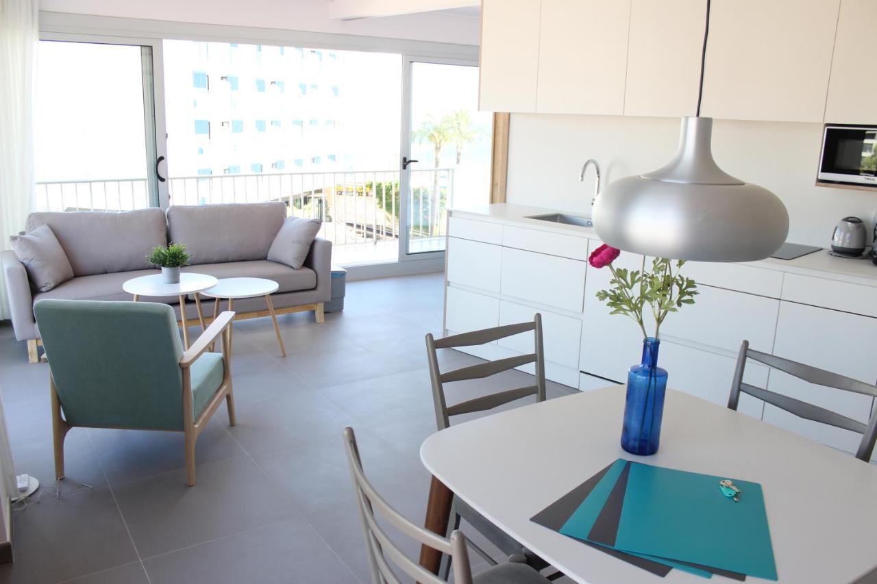 רוזס Beautiful Loft, Huge Sunny Terrace, View Over The Beach And Sea מראה חיצוני תמונה